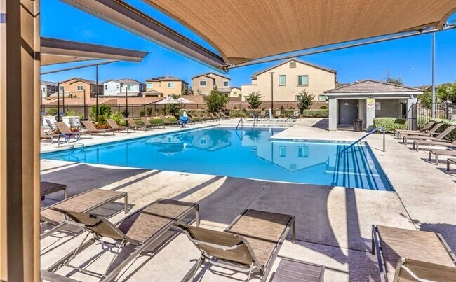 Building Photo - Beautiful 4 Bedroom Home
