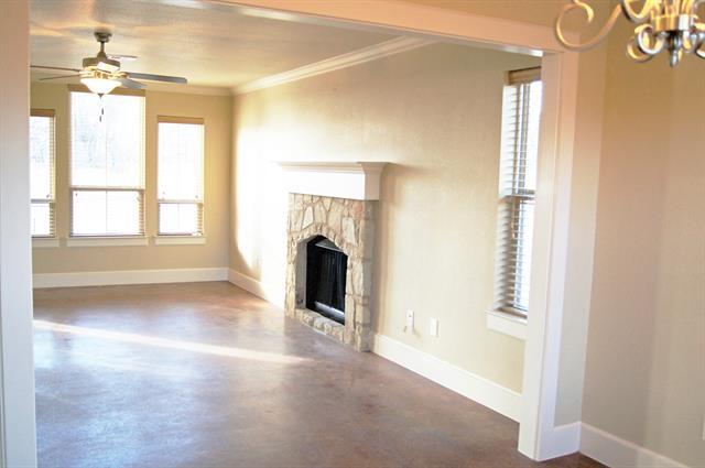 Building Photo - 801 Kiowa St