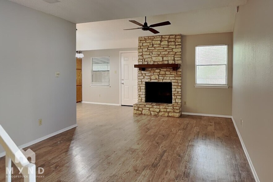 Building Photo - 2300 Berkett Dr