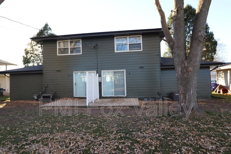 Building Photo - 800 N Hawthorne Dr