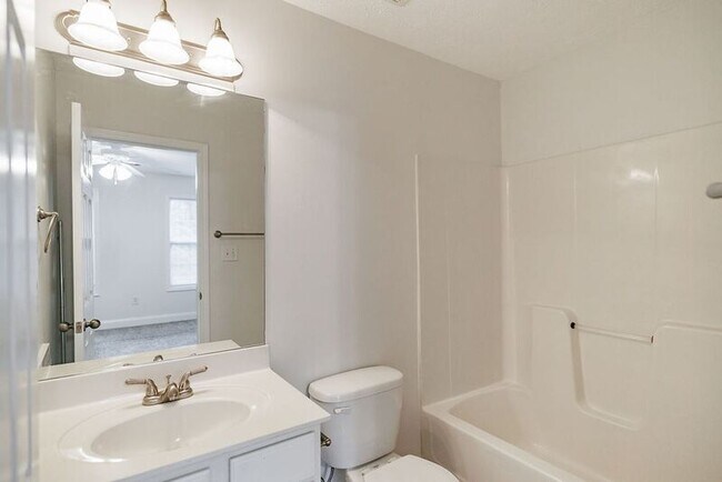 Building Photo - 105 Westchester Dr