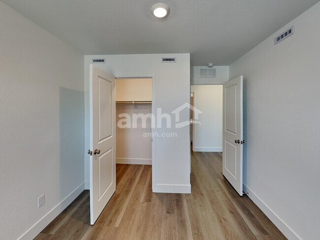 Building Photo - 5775 Las Vegas Crk St