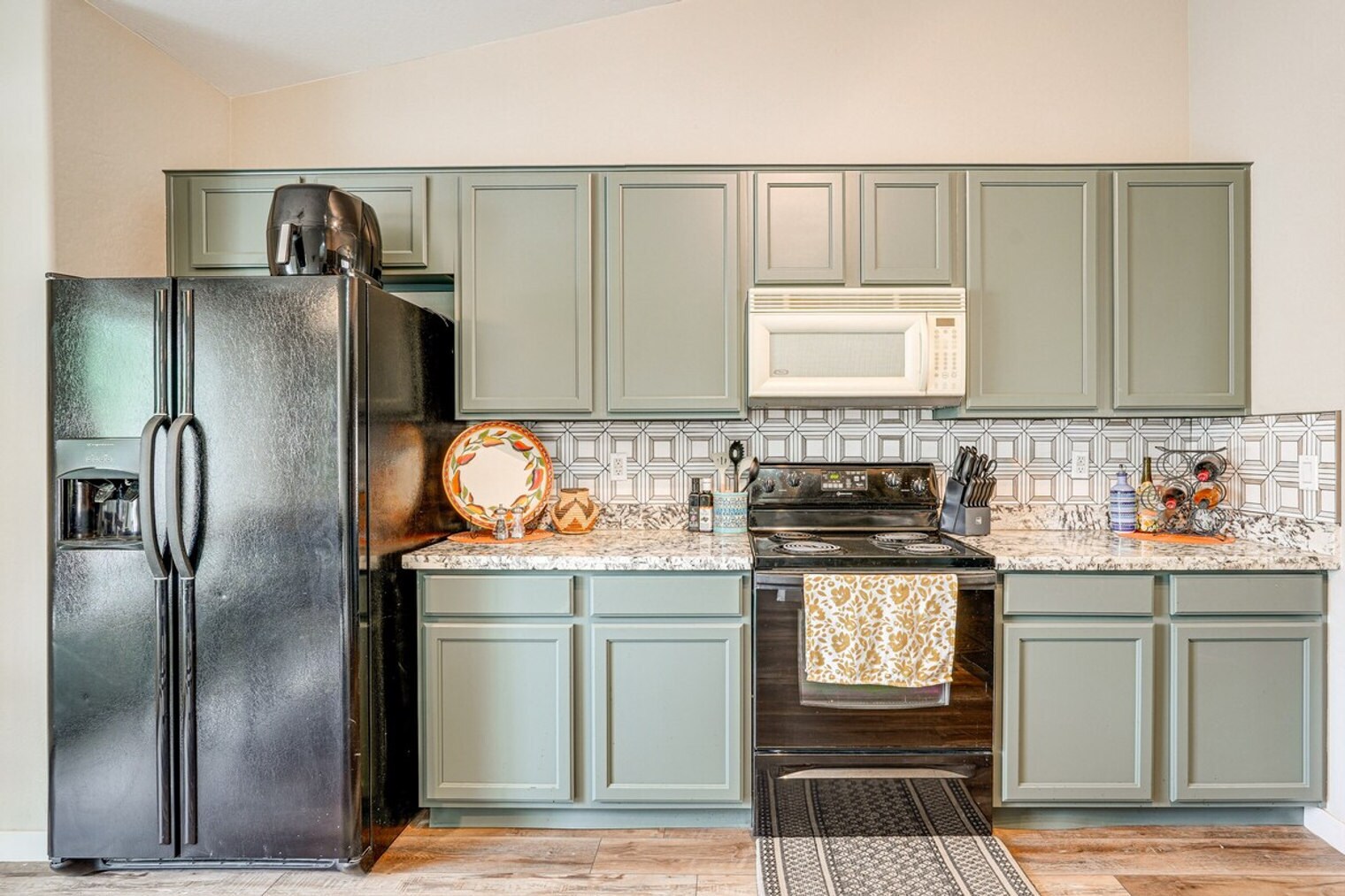 Building Photo - 2125 W Goldmine Mountain Dr