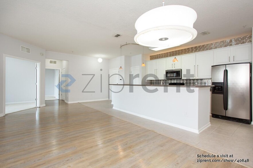 Building Photo - 11251 Campfield Dr
