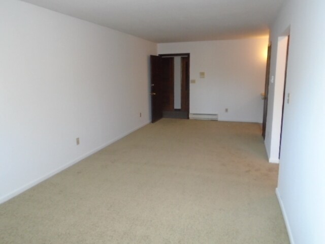Living Room - 35 Meriden Rd