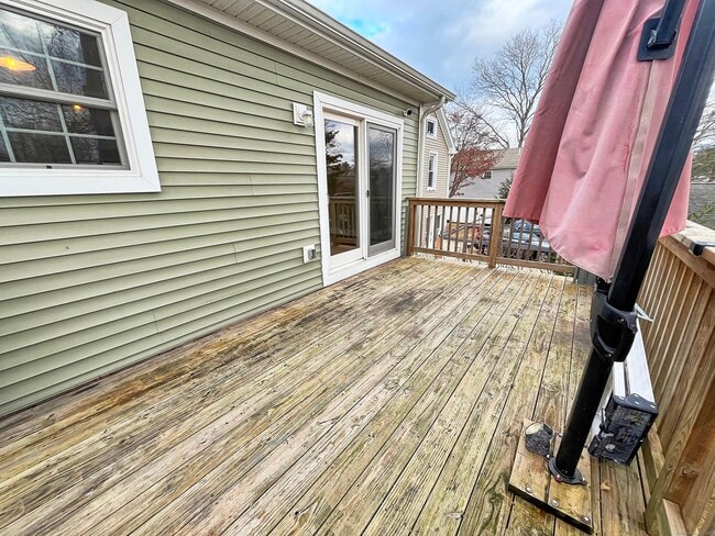 Building Photo - 60 Bray Ave