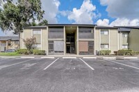 Building Photo - 904 Lake Destiny Rd