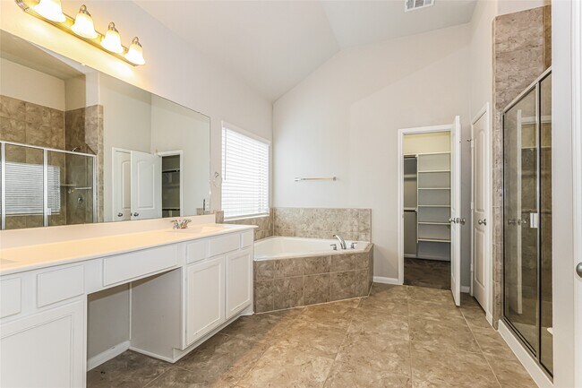 Building Photo - 31519 Kailua Dr