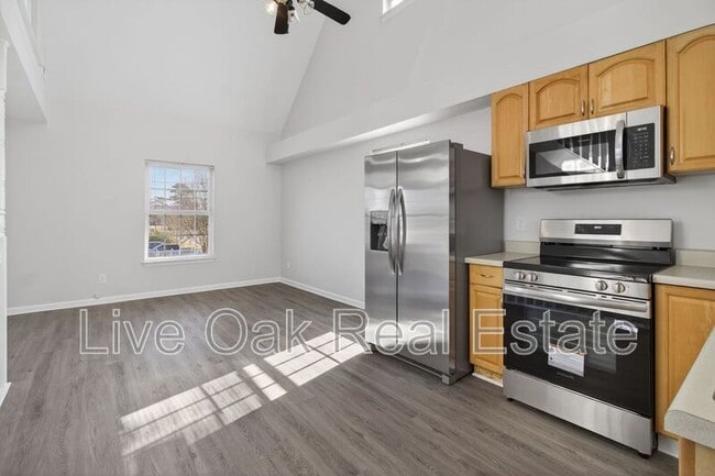 Building Photo - 1604 Parks Ave