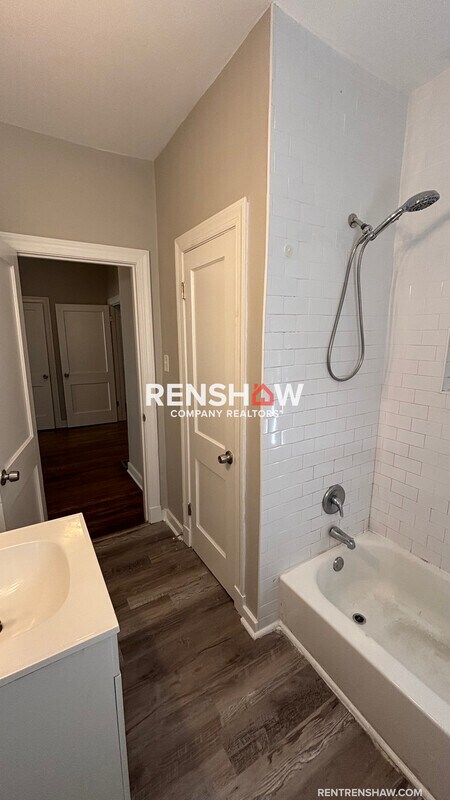 Building Photo - 2377 Jackson Ave