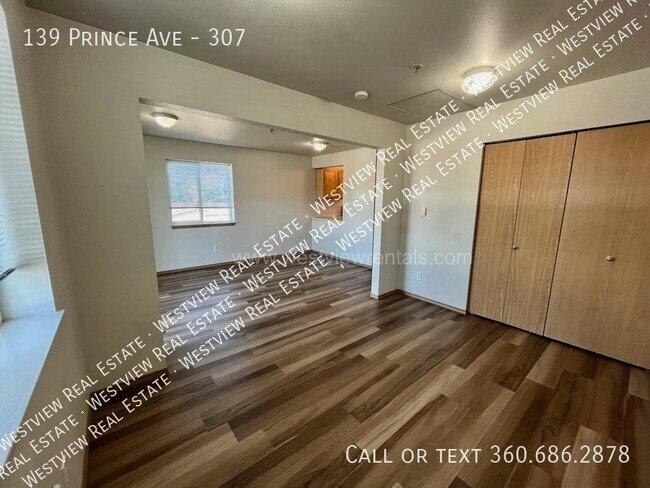 Building Photo - 139 Prince Ave