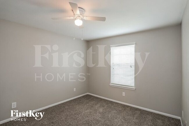 Building Photo - 1217 Stallion Ridge