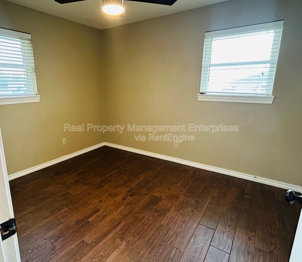 Building Photo - 701 NW 2nd St