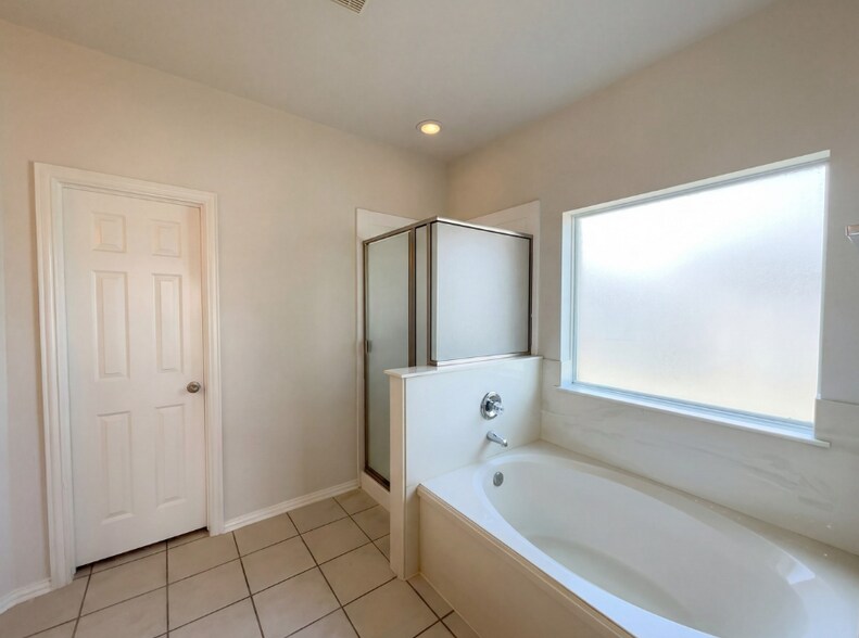 Building Photo - 200 Rippling Creek Ln