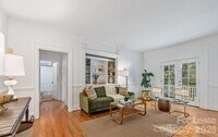 Building Photo - 118 Altondale Ave