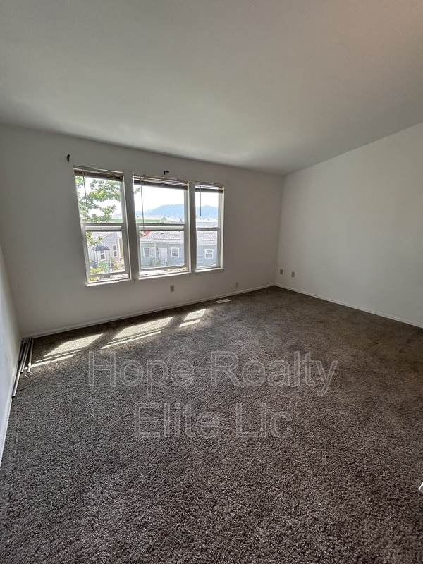 Building Photo - 954 Brant Hollow Ct
