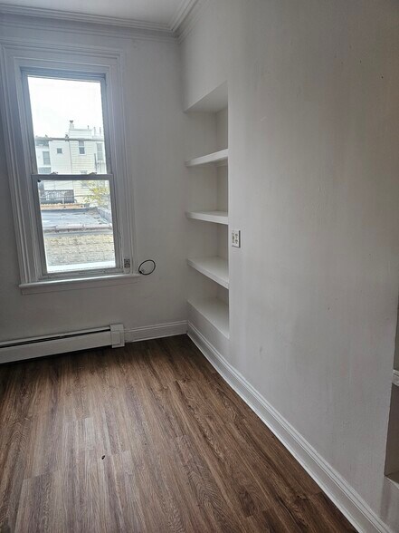 Rear Bedroom, Second Floor - 250 22nd St