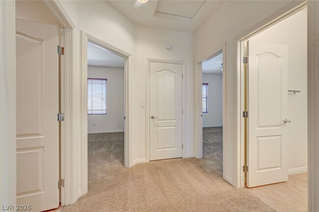 Building Photo - 5921 Altissimo St