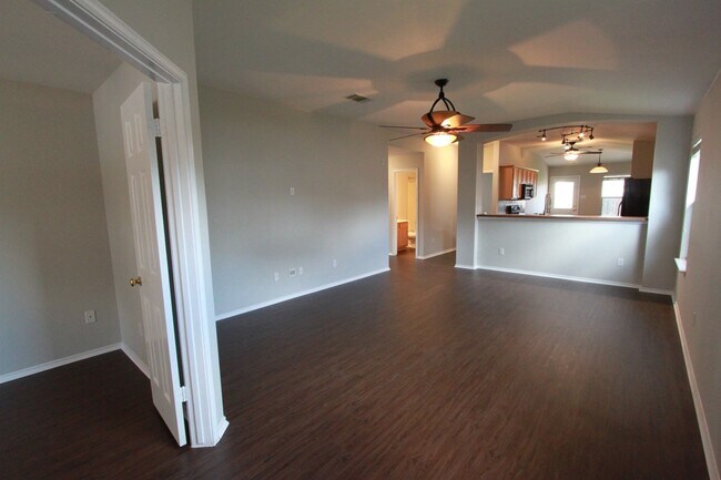 Building Photo - Hutto 3BR Gem ~ Open Layout, Large Yard & Prime Location