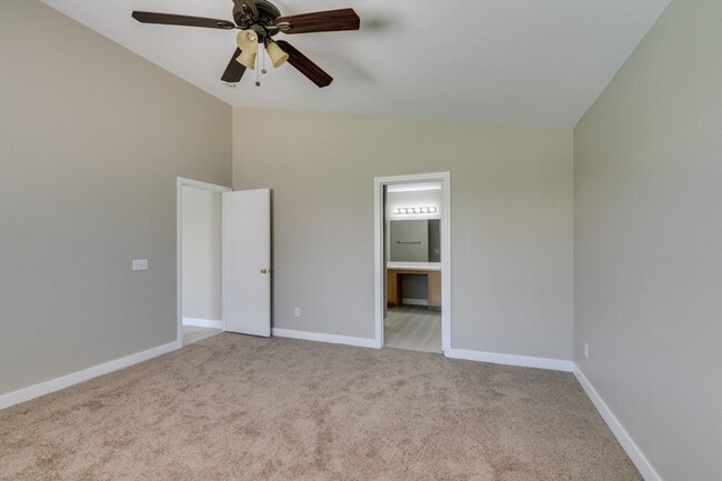 Building Photo - Beautiful Single-Story 3 Bedroom Home in Summerlin South
