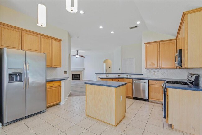 Building Photo - 10222 Squirehill Ct