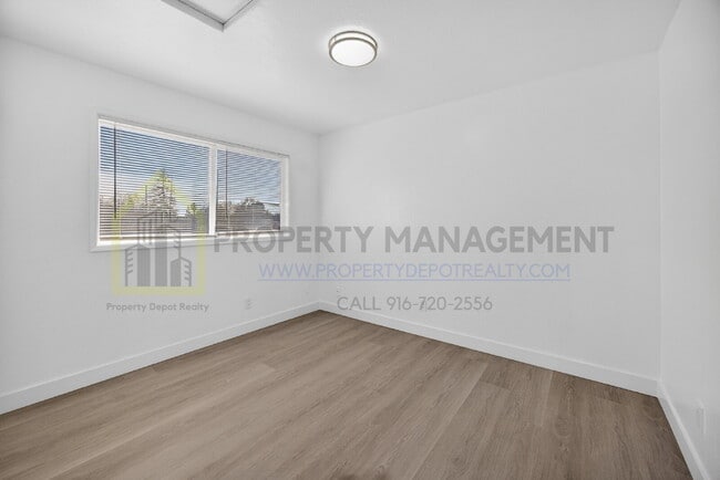 Building Photo - Remodeled 2-Bedroom Gem Near Sac City College - $1900/month!