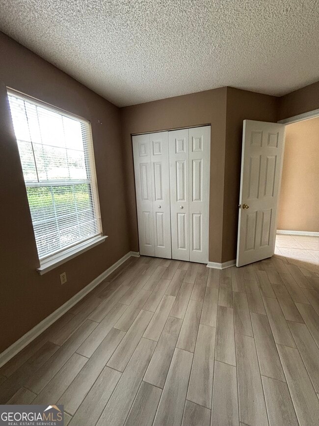Building Photo - 183 Talbot Ct