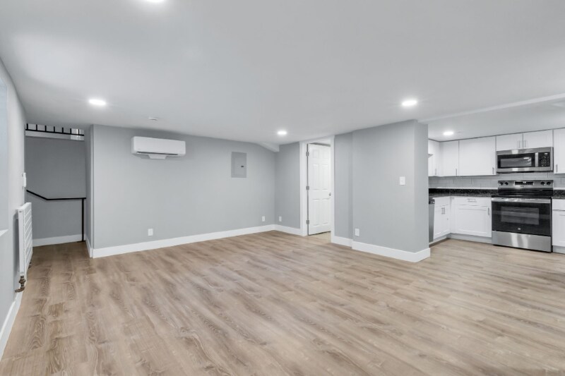 Building Photo - 1427 9th Ave