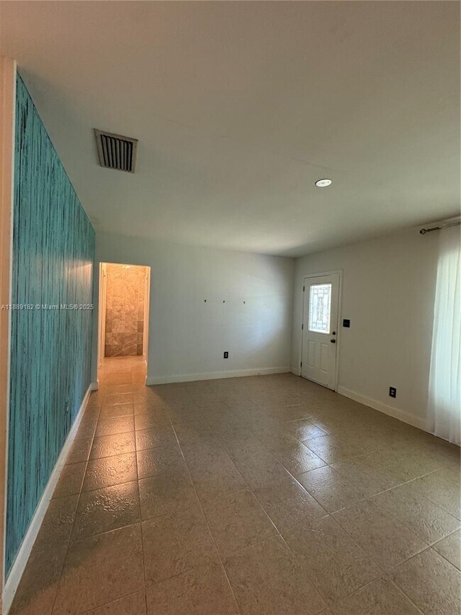Building Photo - 11780 SW 81st Rd