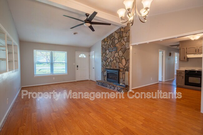 Building Photo - 912 Mountain Gap Rd SE