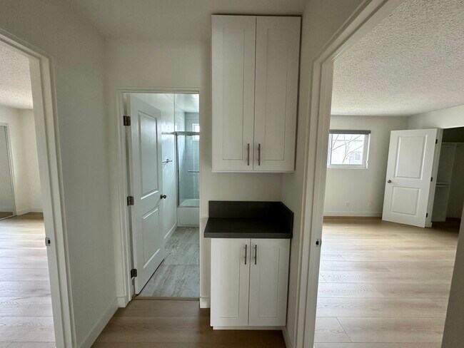 Extra Storage - 1724 Arizona Ave