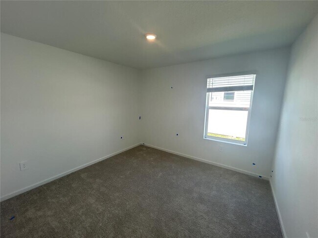 Building Photo - 3084 NE 38th St