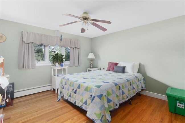 Building Photo - 27 Westwood Dr