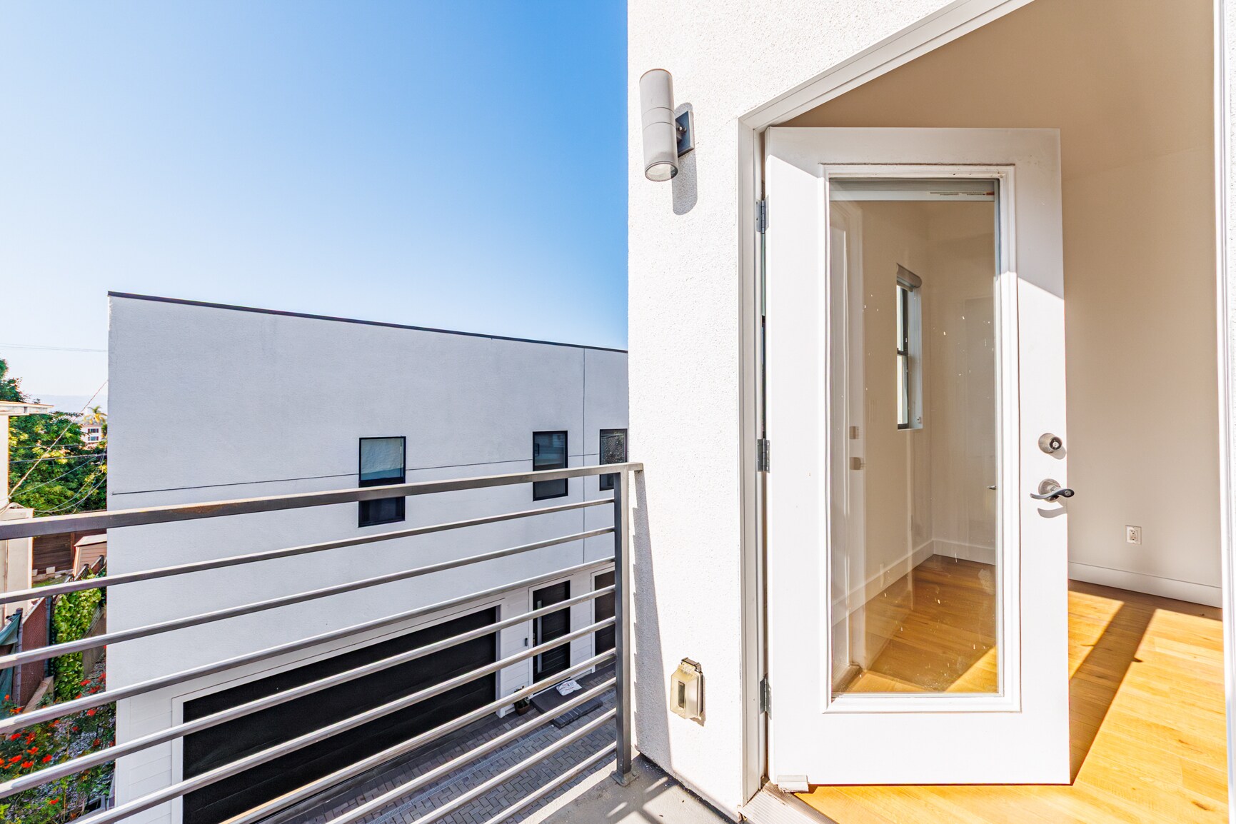 Building Photo - 705 N Benton Way