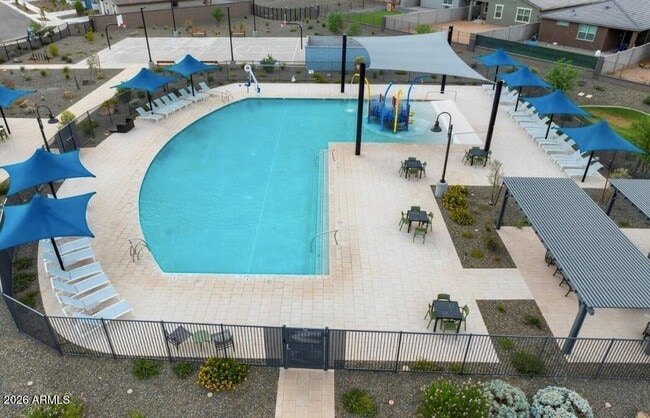 Building Photo - 15887 W Cottontail Ln