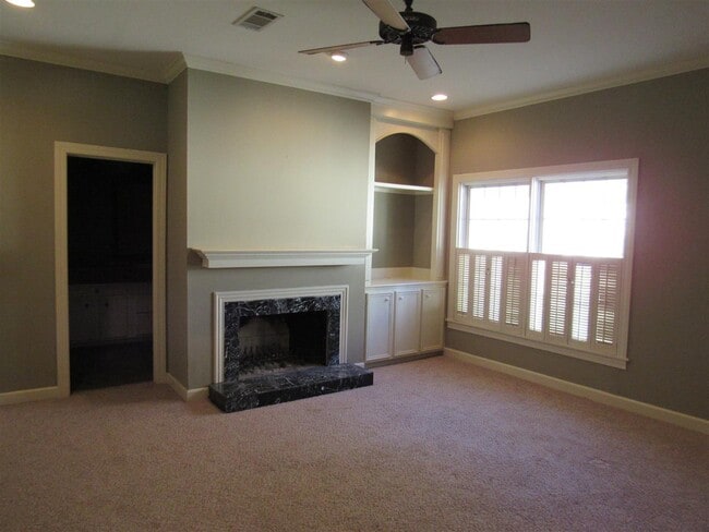 Building Photo - 255 Eastbrooke St