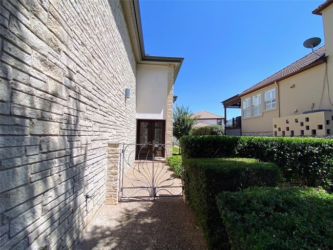 Building Photo - 13 Swiftwater Trail