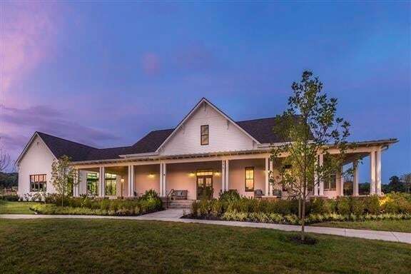 Building Photo - 279 Tanglewood Ln