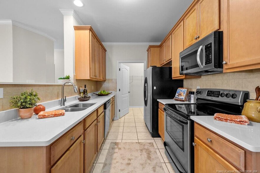 Building Photo - 1329 Kershaw Loop