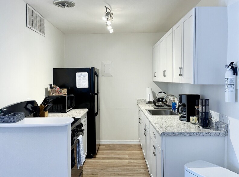 Fully equipped kitchen for your cooking comfort - 1700 SW 16th Ct