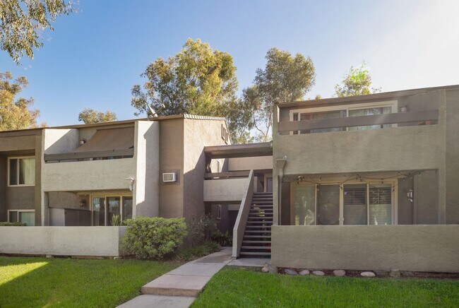 Building Photo - Upgraded 1 Bedroom Unit with Spacious Bedroom!