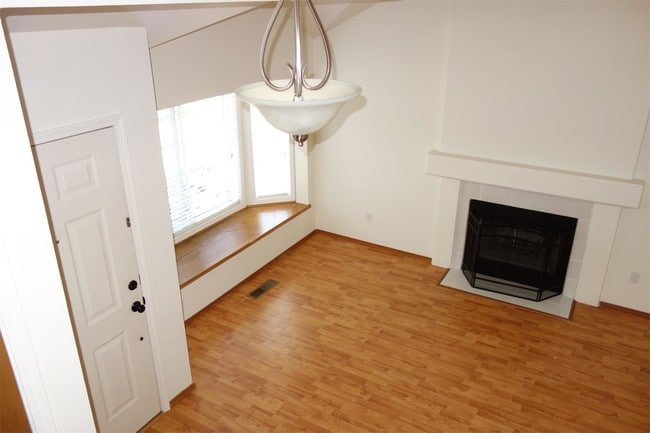 Building Photo - 15645 SW Bulrush Ln