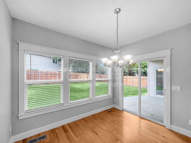 Building Photo - 2120 N Eagle Creek Ln