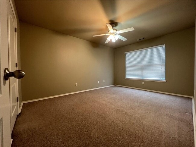 Building Photo - 3400 SW Deerfield Blvd