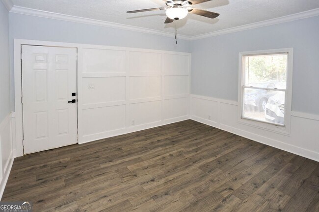 Building Photo - 1508 Peachcrest Rd