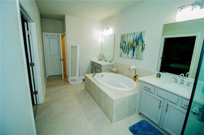 Building Photo - 1130 Provence Ln
