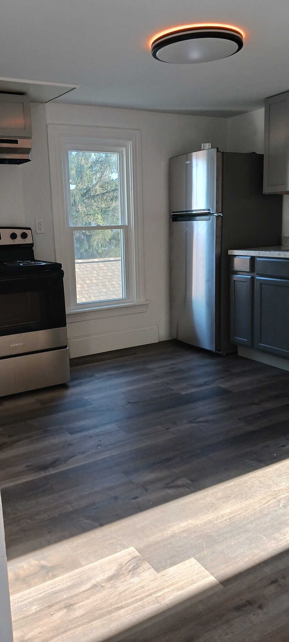 (2 Bedroom Apt) Kitchen - 86 N Blettner Ave