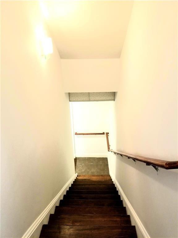 Building Photo - 3306 Chastain Ridge Dr