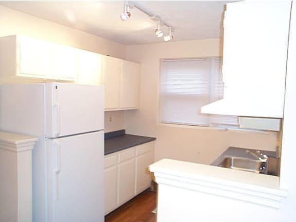 Building Photo - 400 Highland Ave