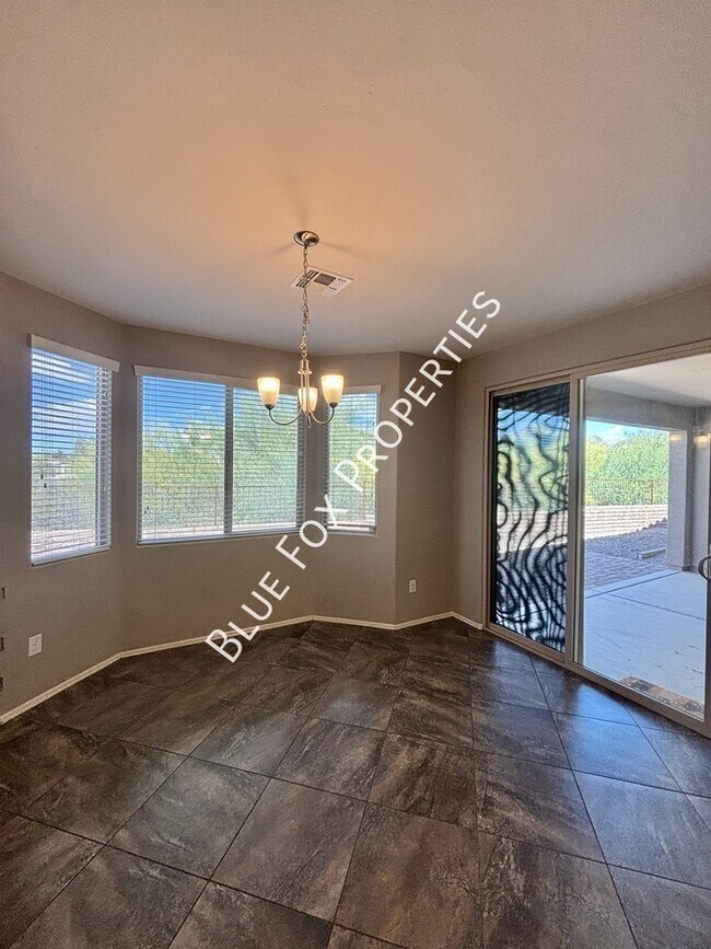 Building Photo - 3156 S Three D Ct